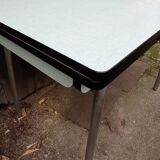 Table formica