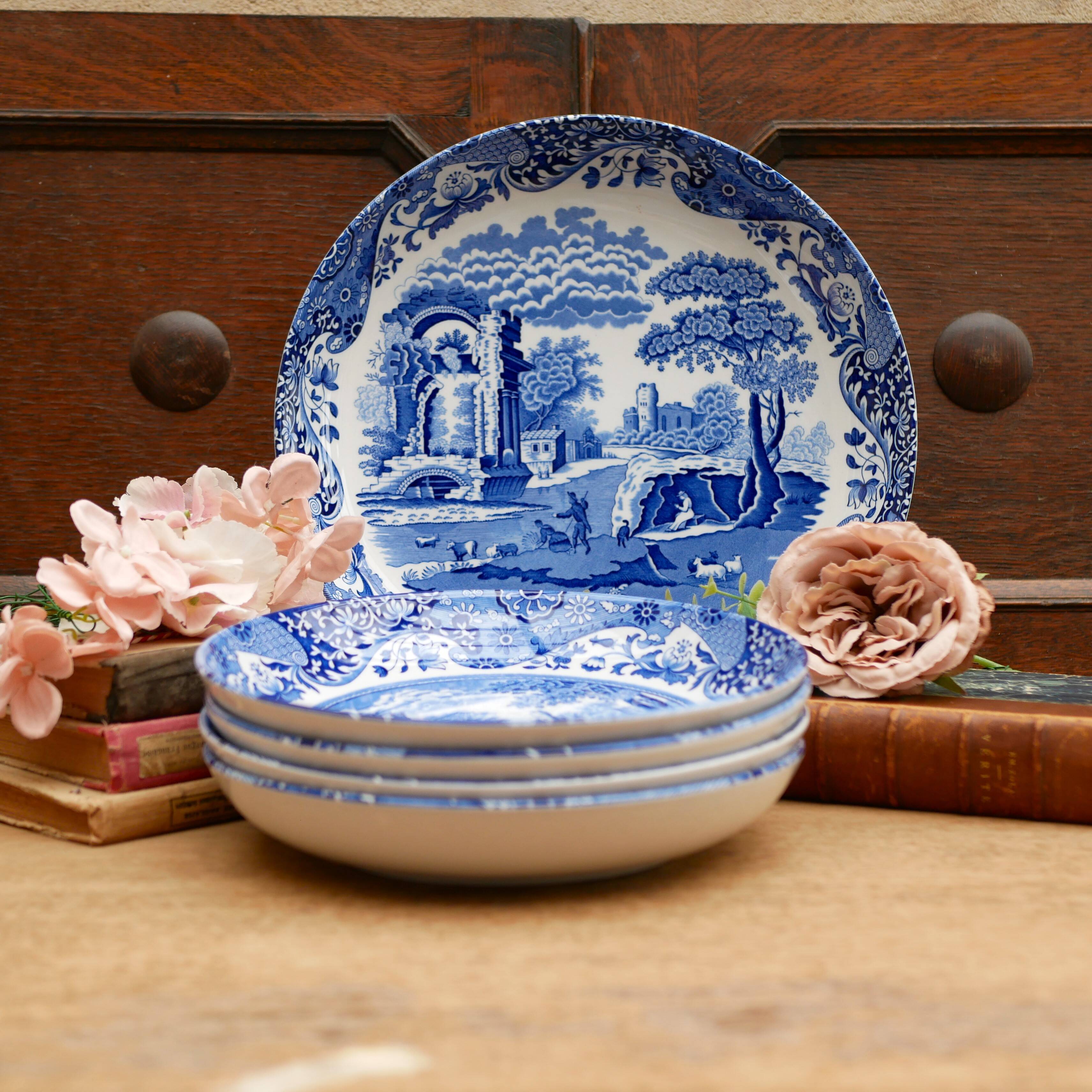 4 Spode pasta bowls in Italian design with a large serving bowl