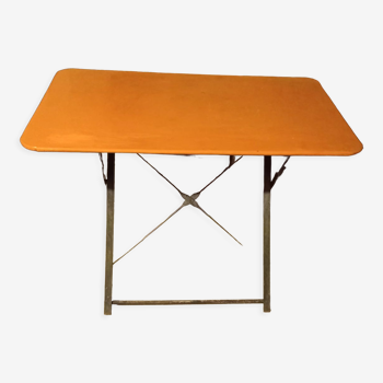 Iron folding table