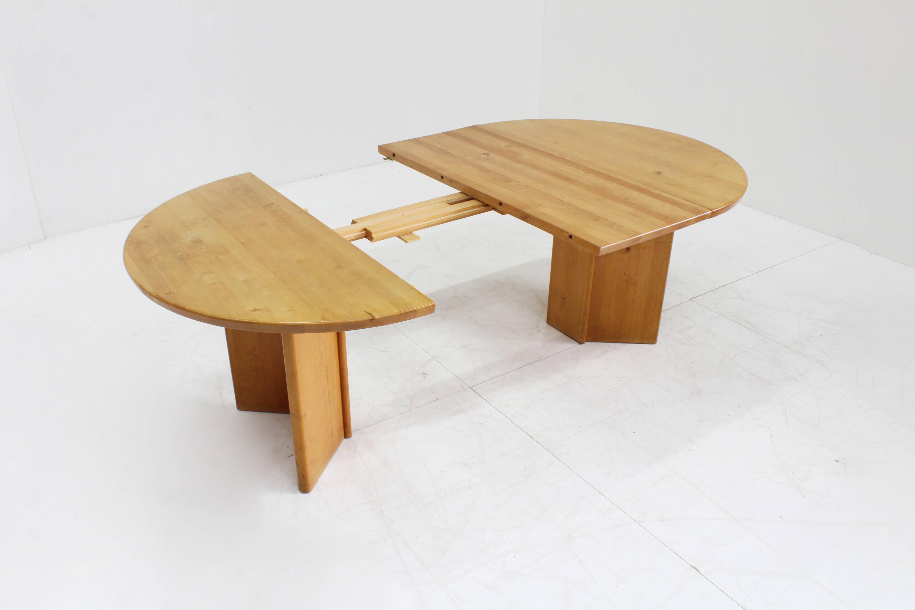 Table à manger ronde extensible vintage danoise en bois massif