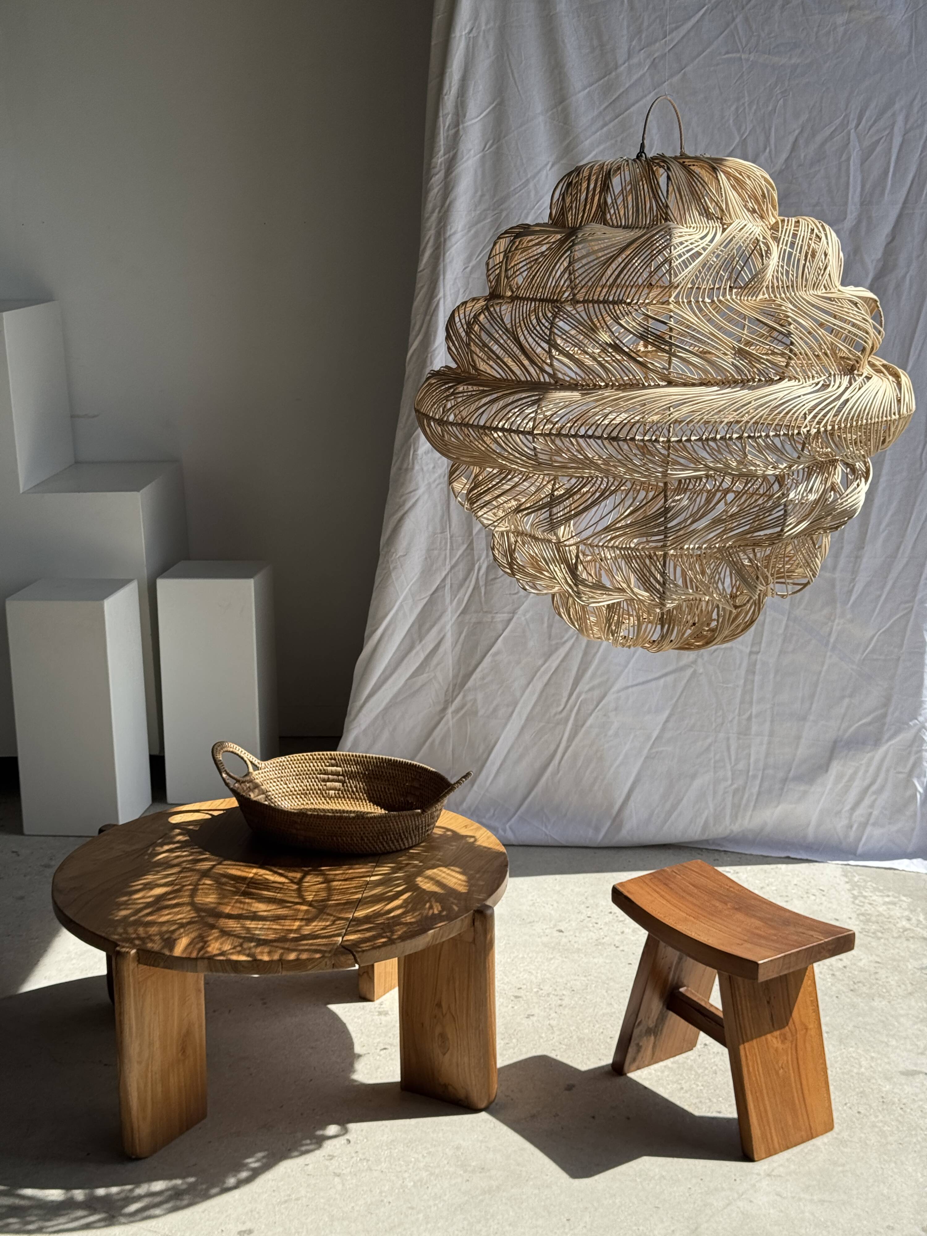 Suspension or rattan lampshade in an elongated spherical shape, layered H80 D