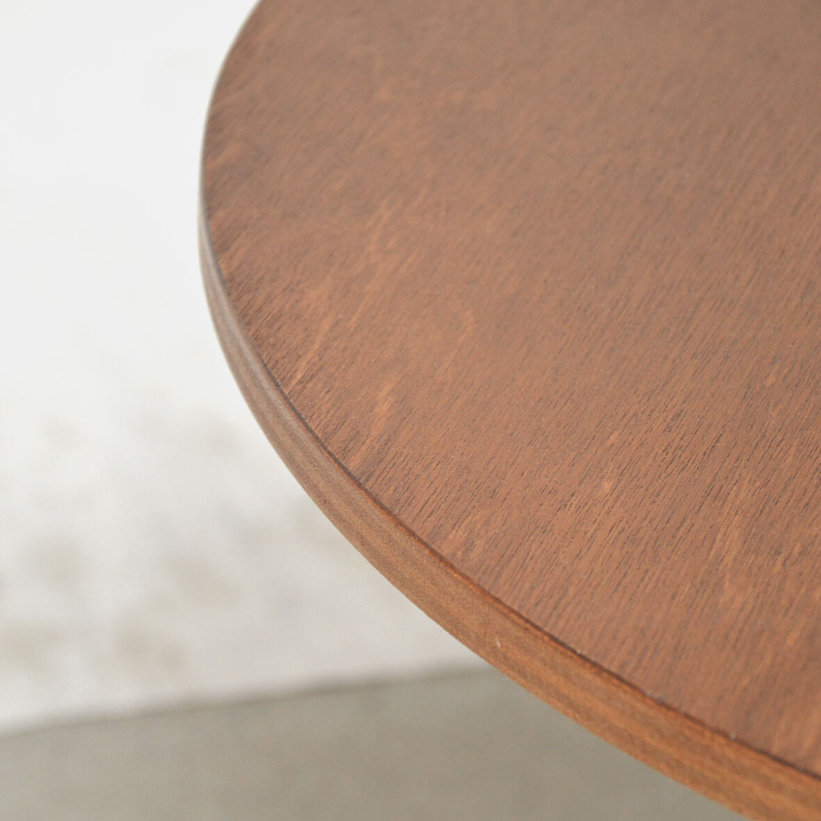 Small coffee table foot tulip, 1960