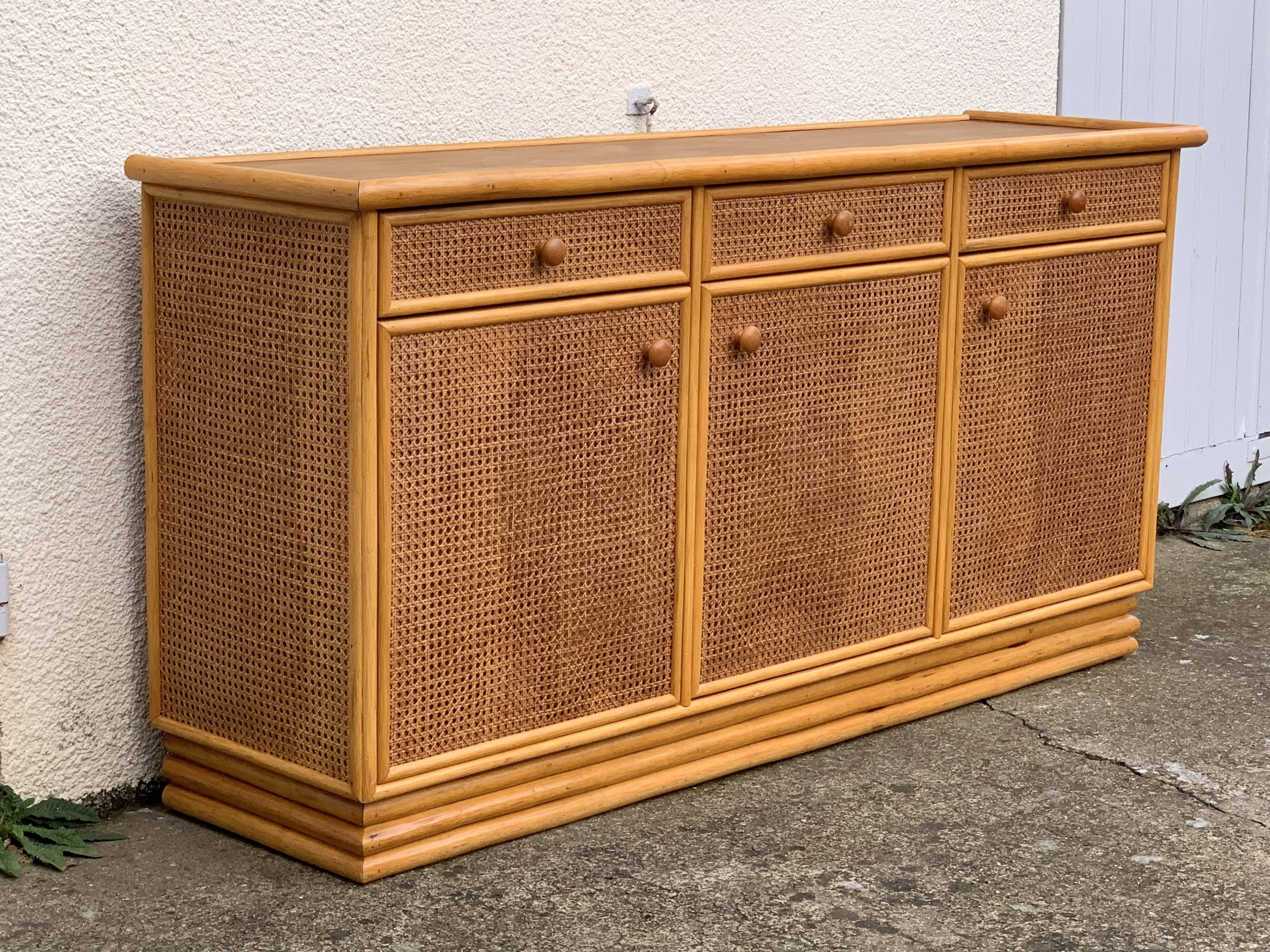Vintage buffet in bamboo and cannage 1970