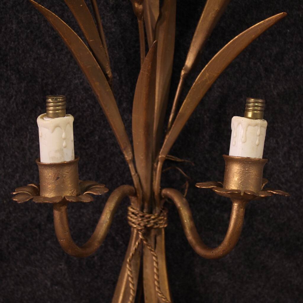 Paire d'appliques françaises en fer doré