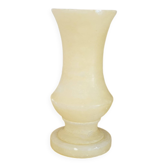 Petit vase en albâtre