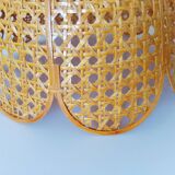 Lustre forme fleur en rotin