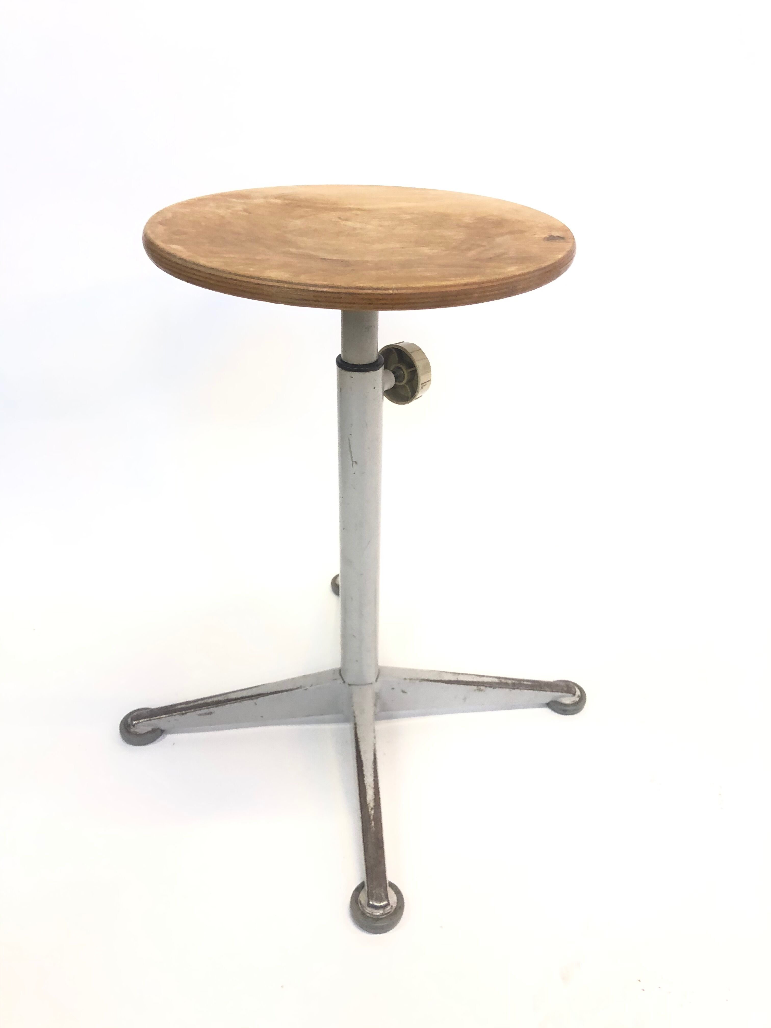 Stool by Friso Kramer Ahrend de Cirkel