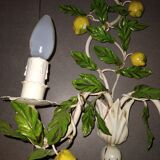 Wire wall lamp decorated with lemons