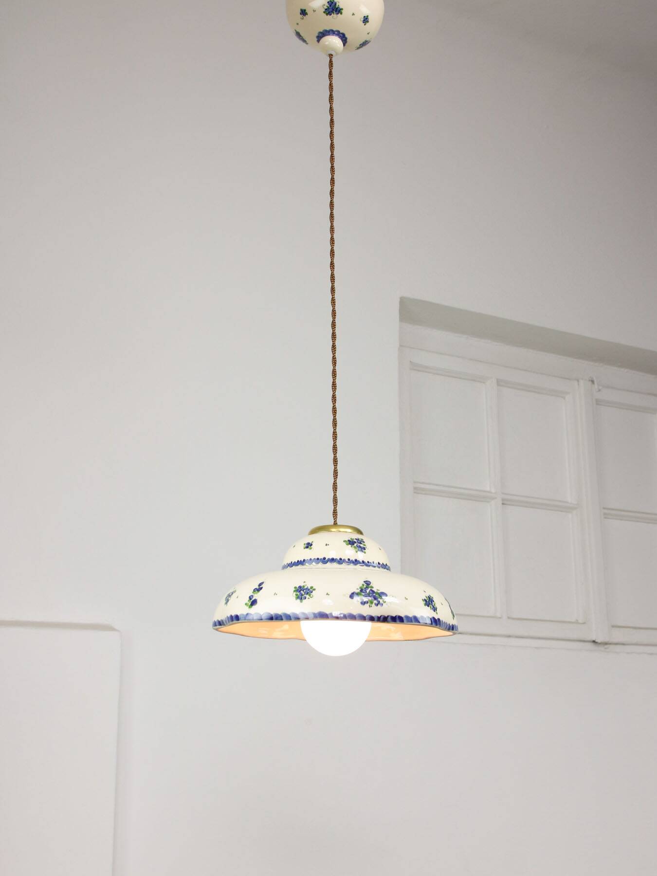 Lampe pendentive vintage en céramique et laiton faite à la main