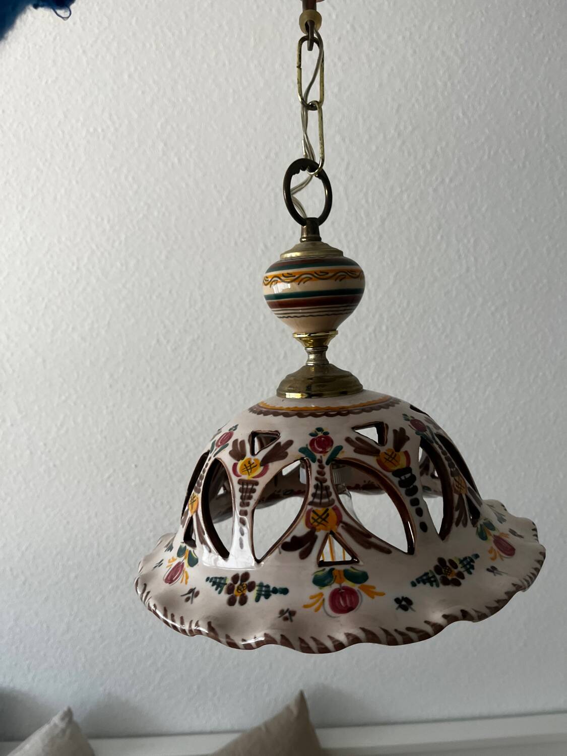Talavera ceramic suspension