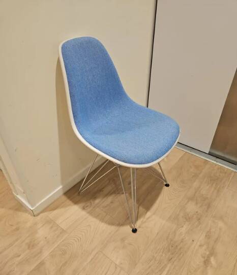 Chaise de réunion Vitra - Havelock Blue