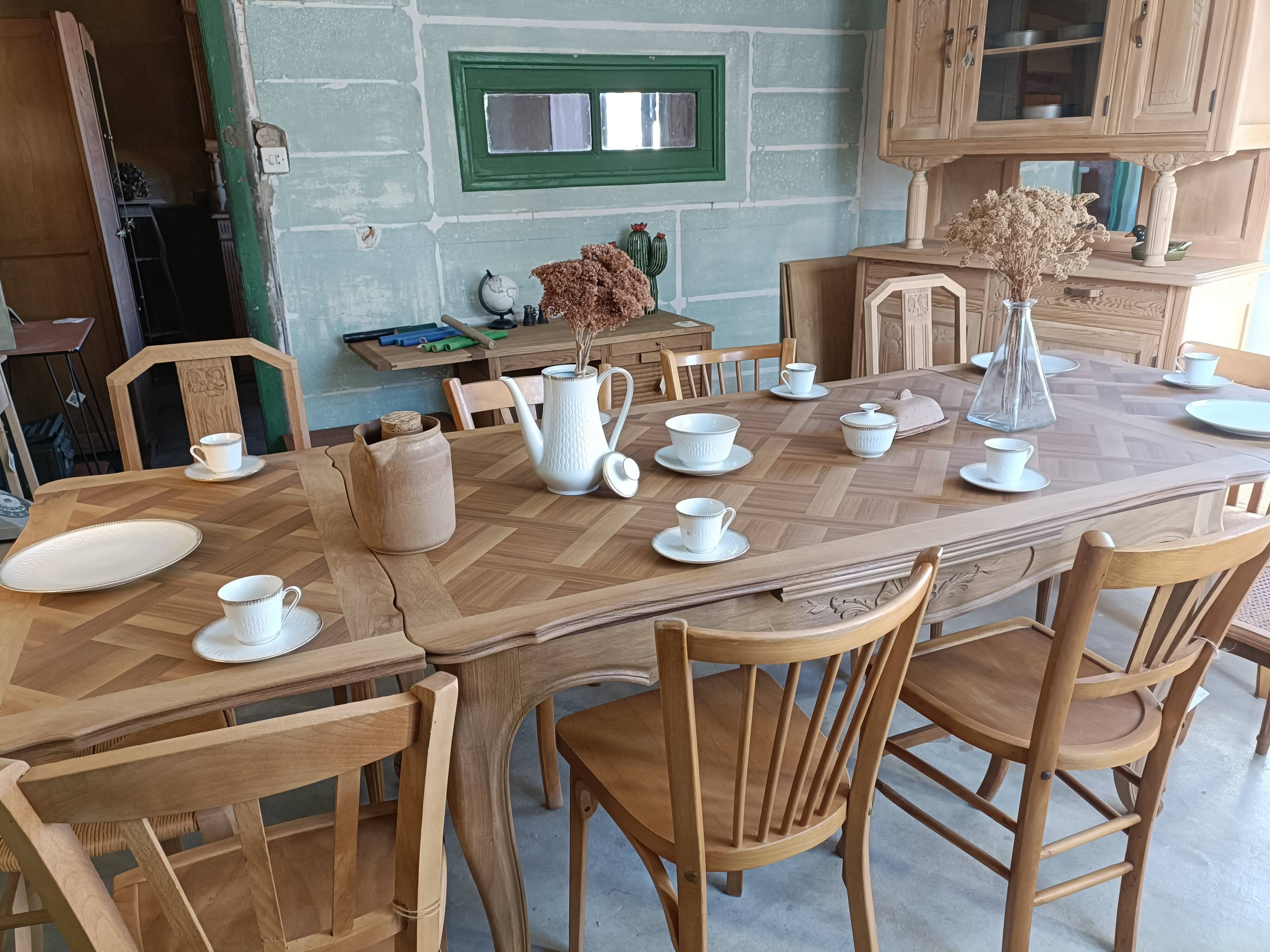 Table à manger Louis XV rénovée