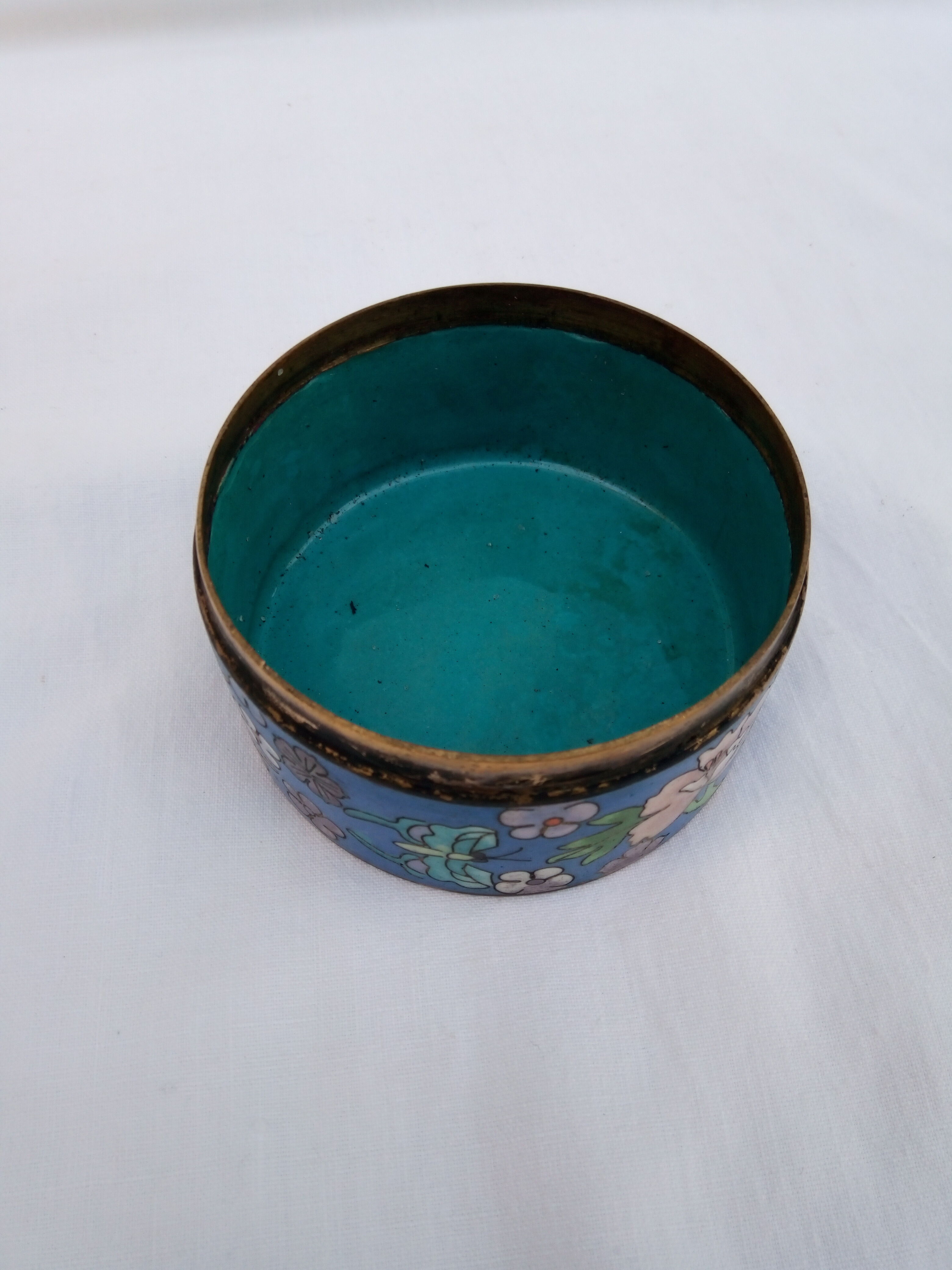 Box in partitioned enamels, china late 19th century