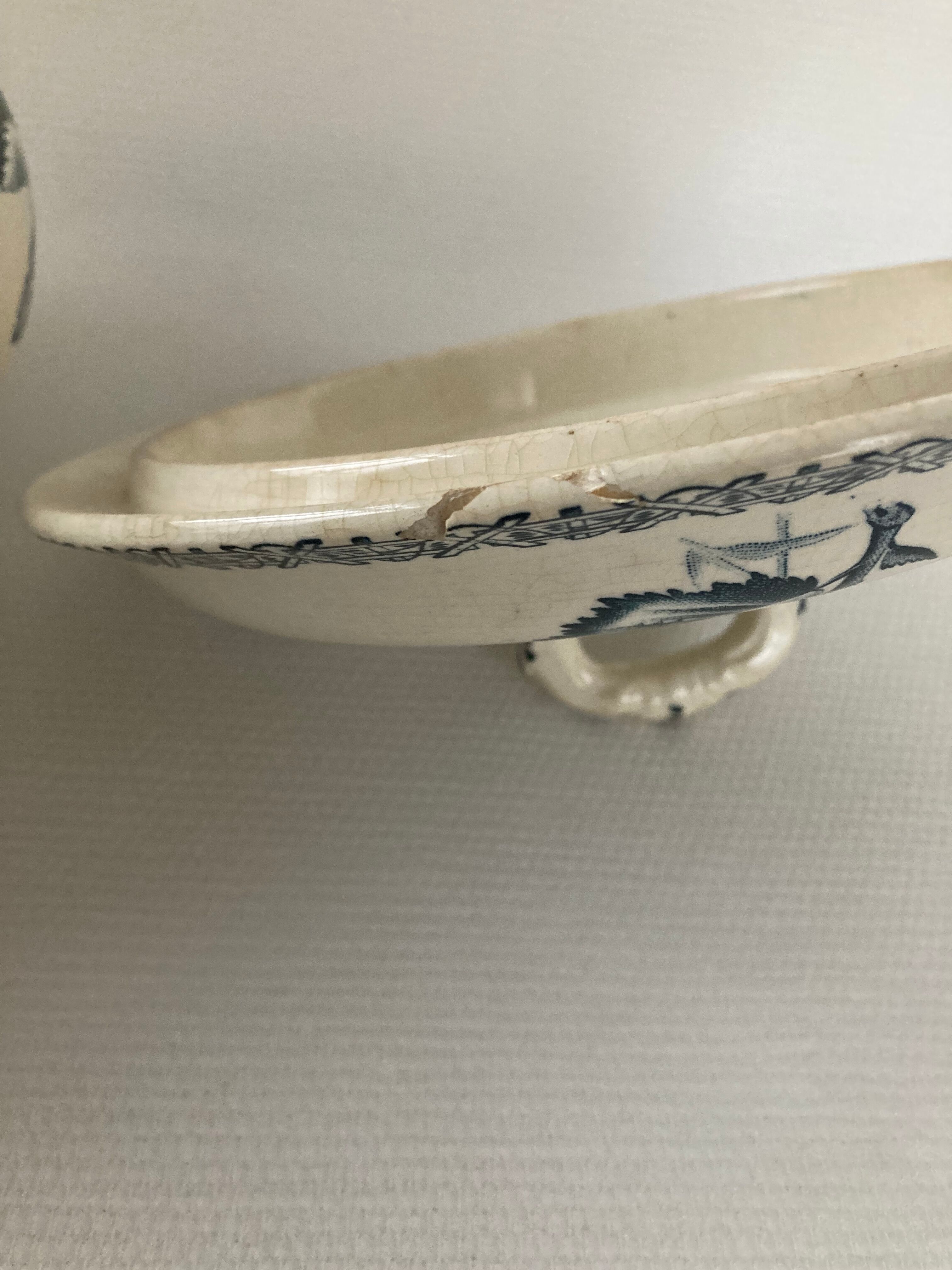 Soup pot in antique earthenware H.B/Choisy le roi