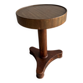 Table d'appoint ronde vintage en bois brun foncé — Pied trépied, France vers 1950
