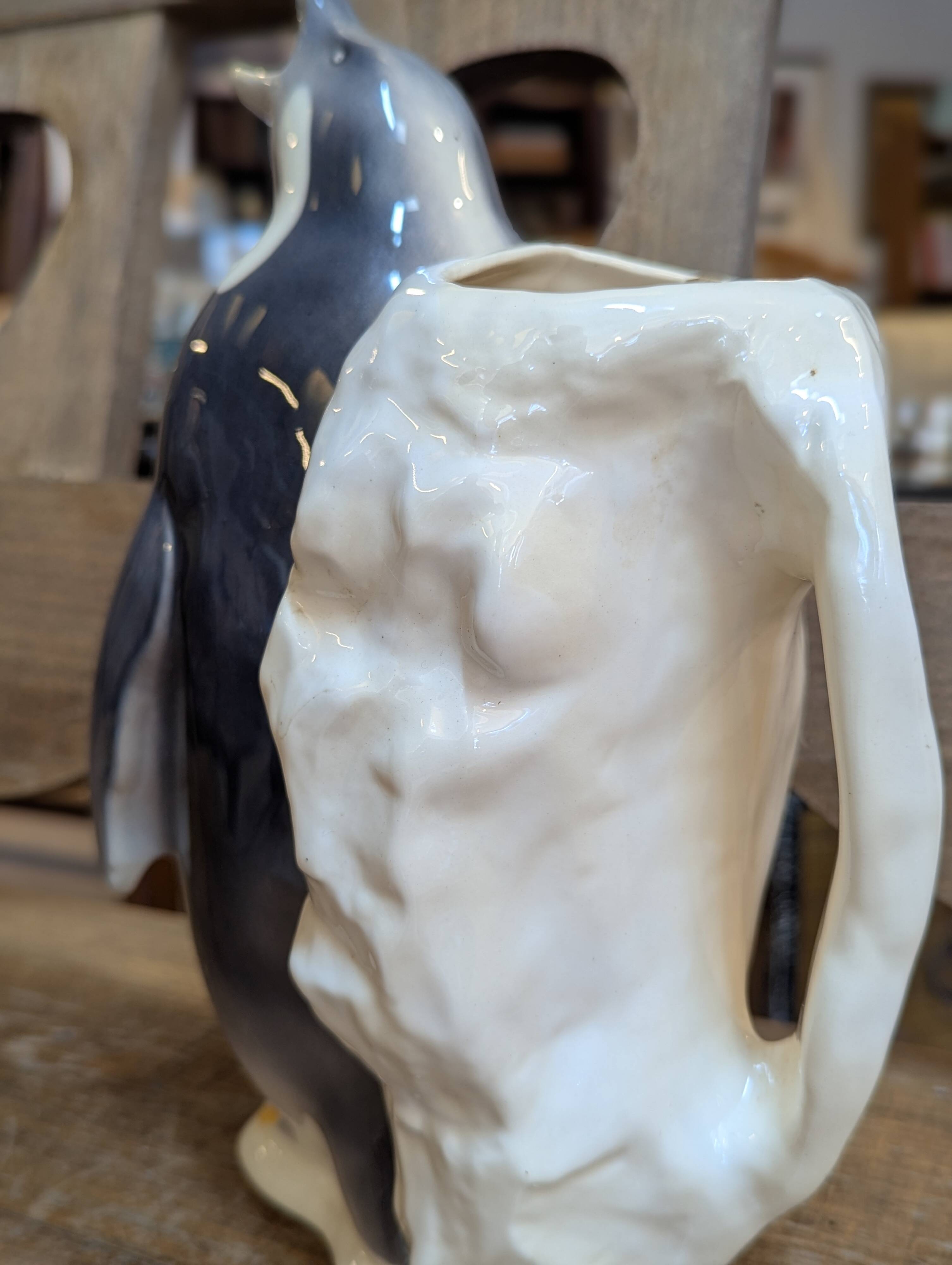 Pichet vintage pingouin barbotine