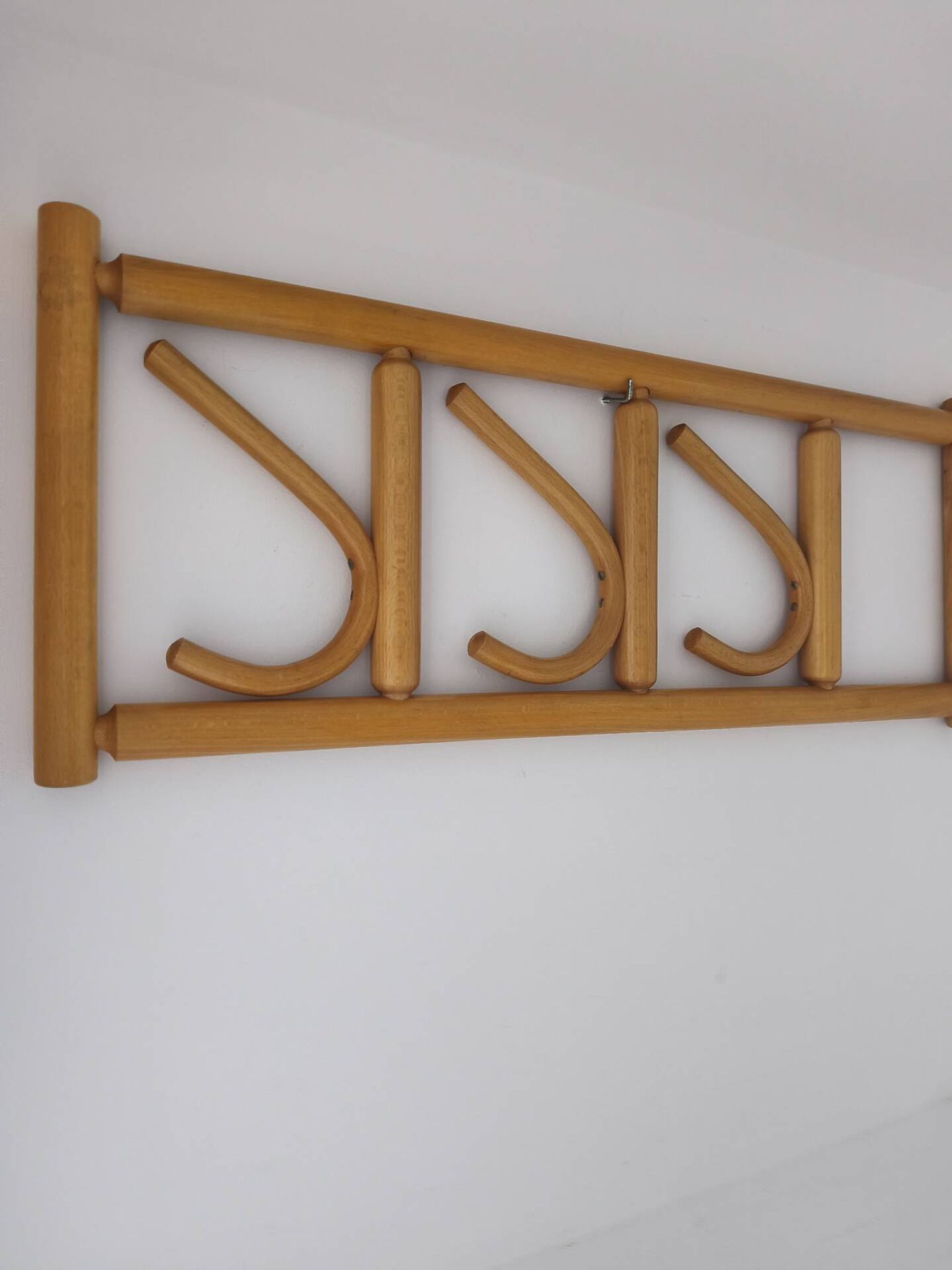 Porte-manteau mural bois courbé