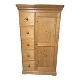 Armoire en pin massif