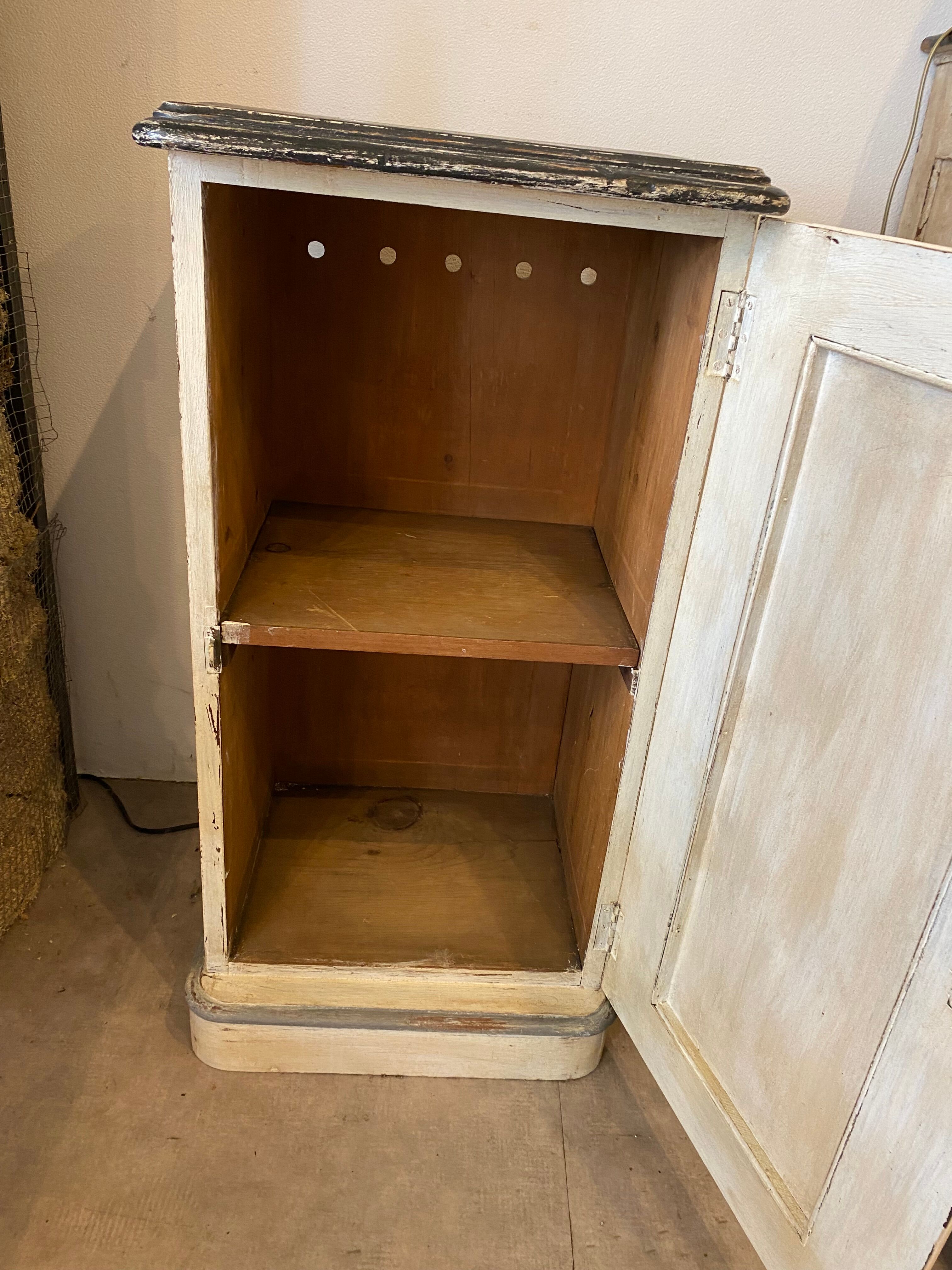 Small buffet early 20th century in beige and gray patinated wood with shelf