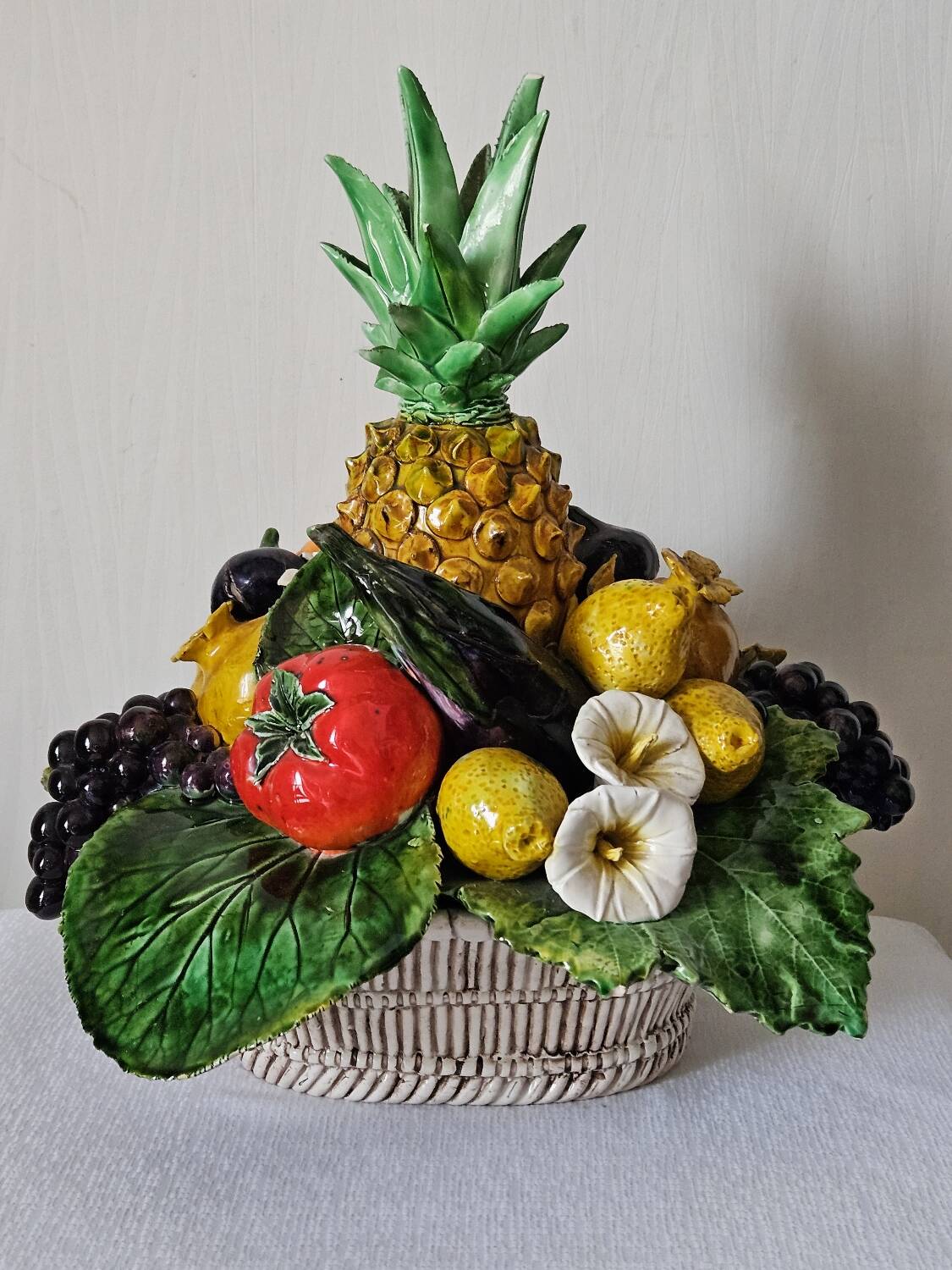 Vintage slipware fruit bowl
