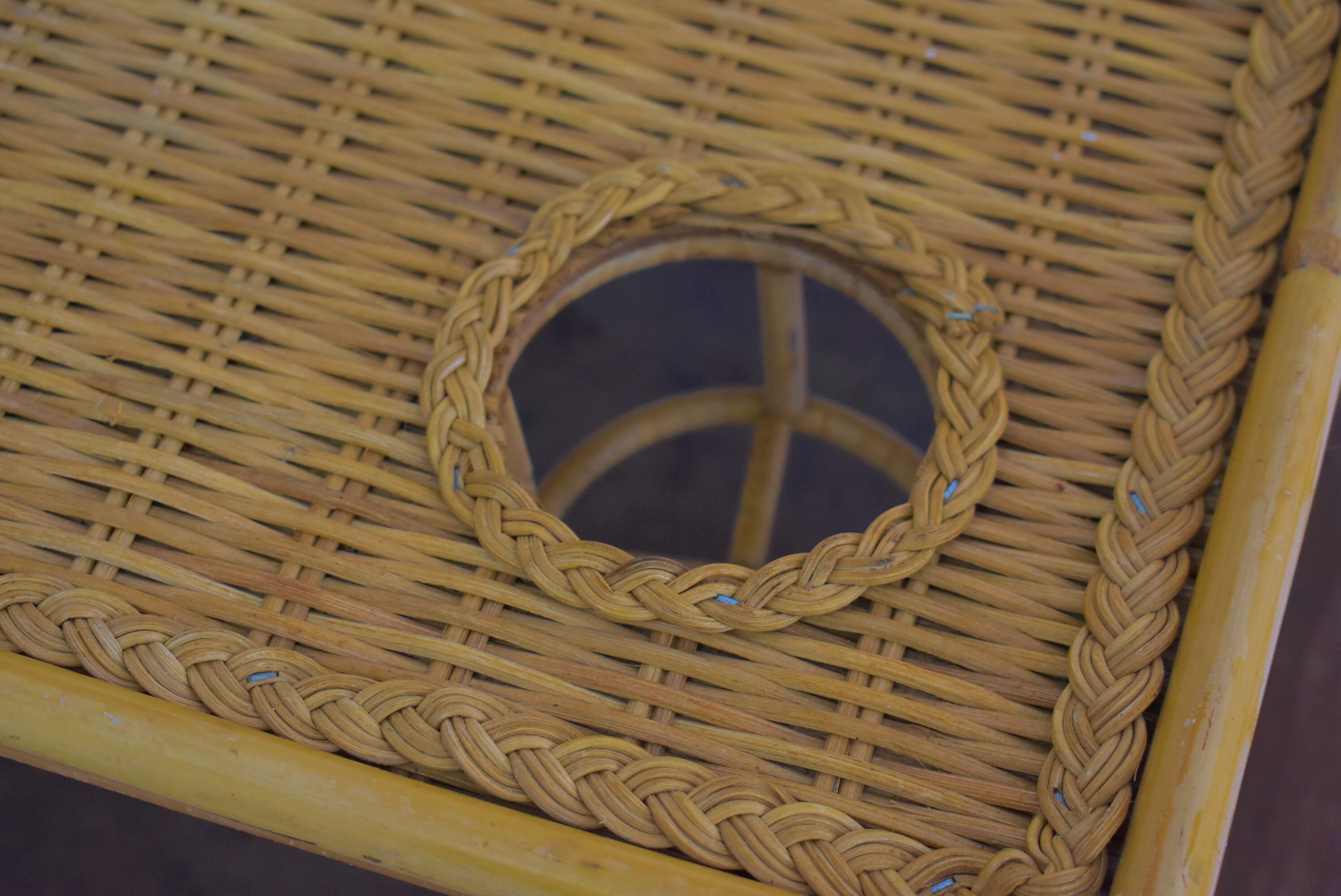 Rattan breakfast platter