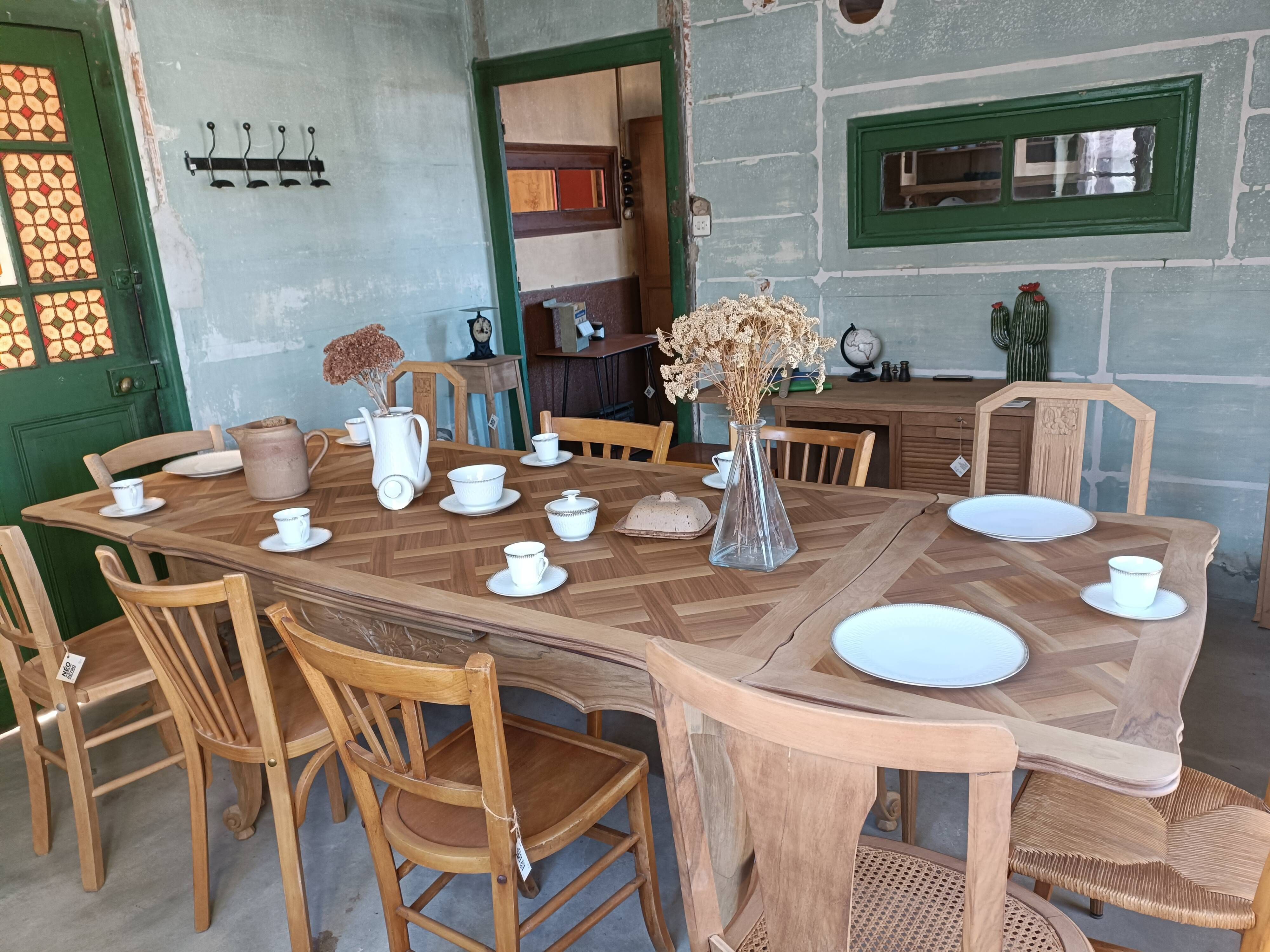 Table à manger Louis XV rénovée