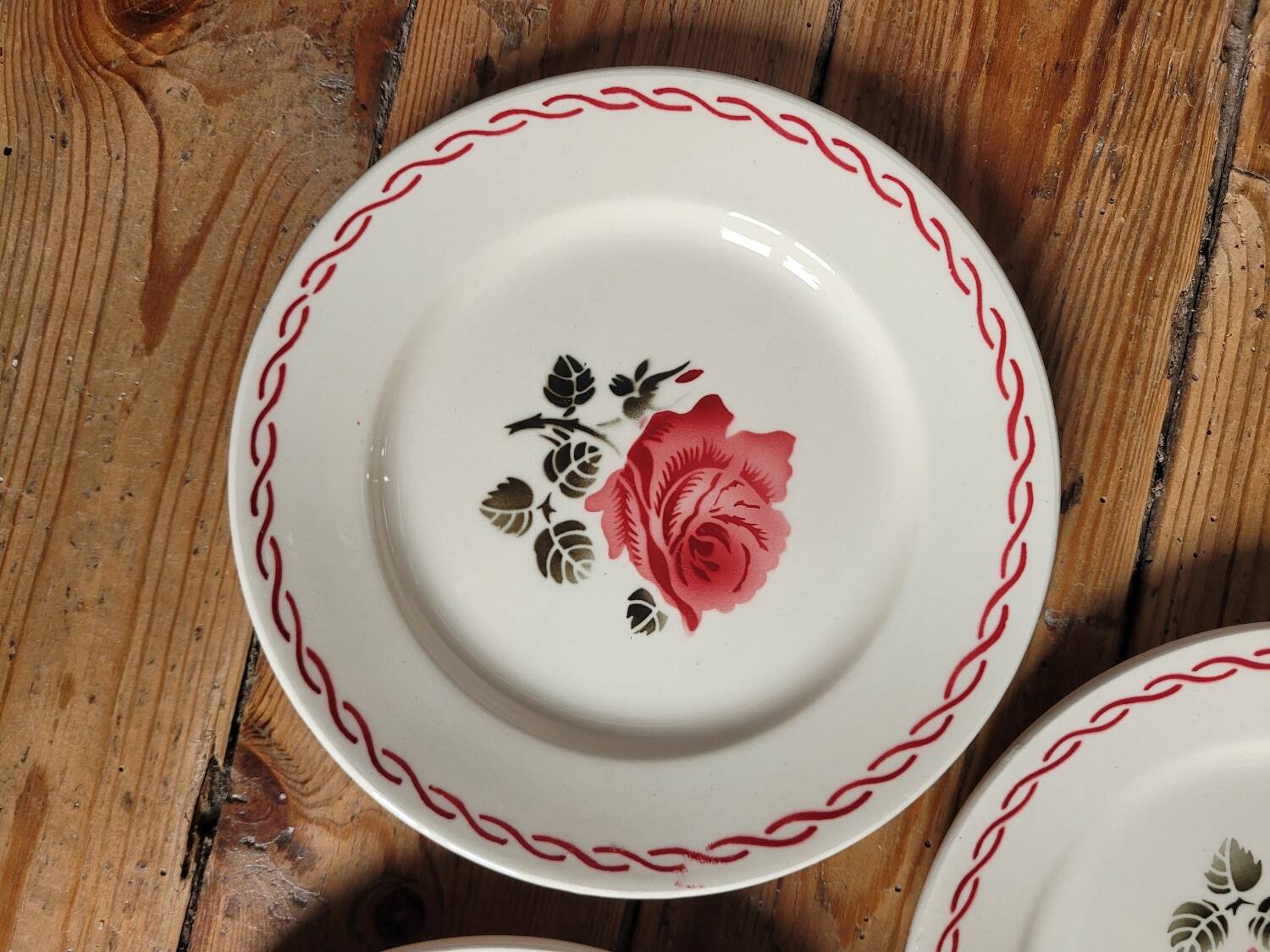 Lot n°2 de 6 assiettes à dessert Germaine de Badonviller