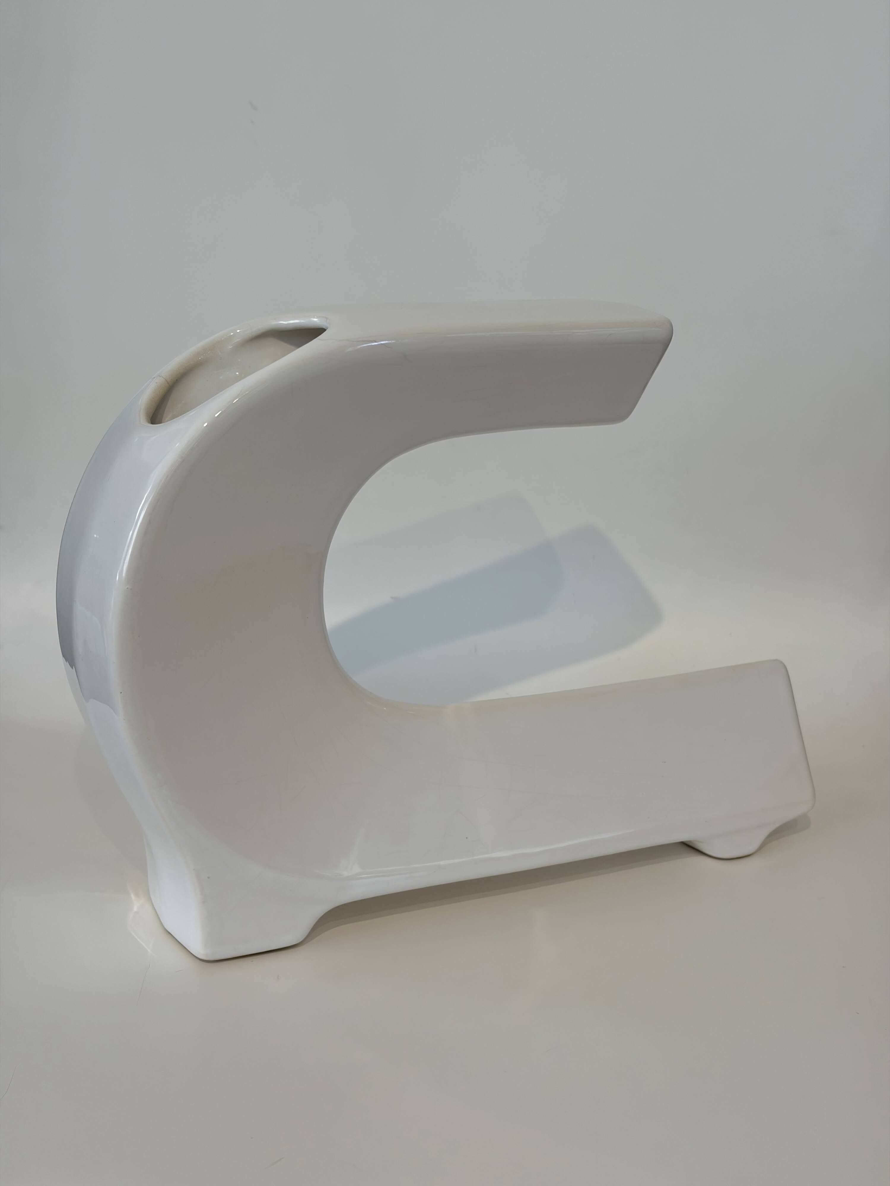 Geometric vase 1980