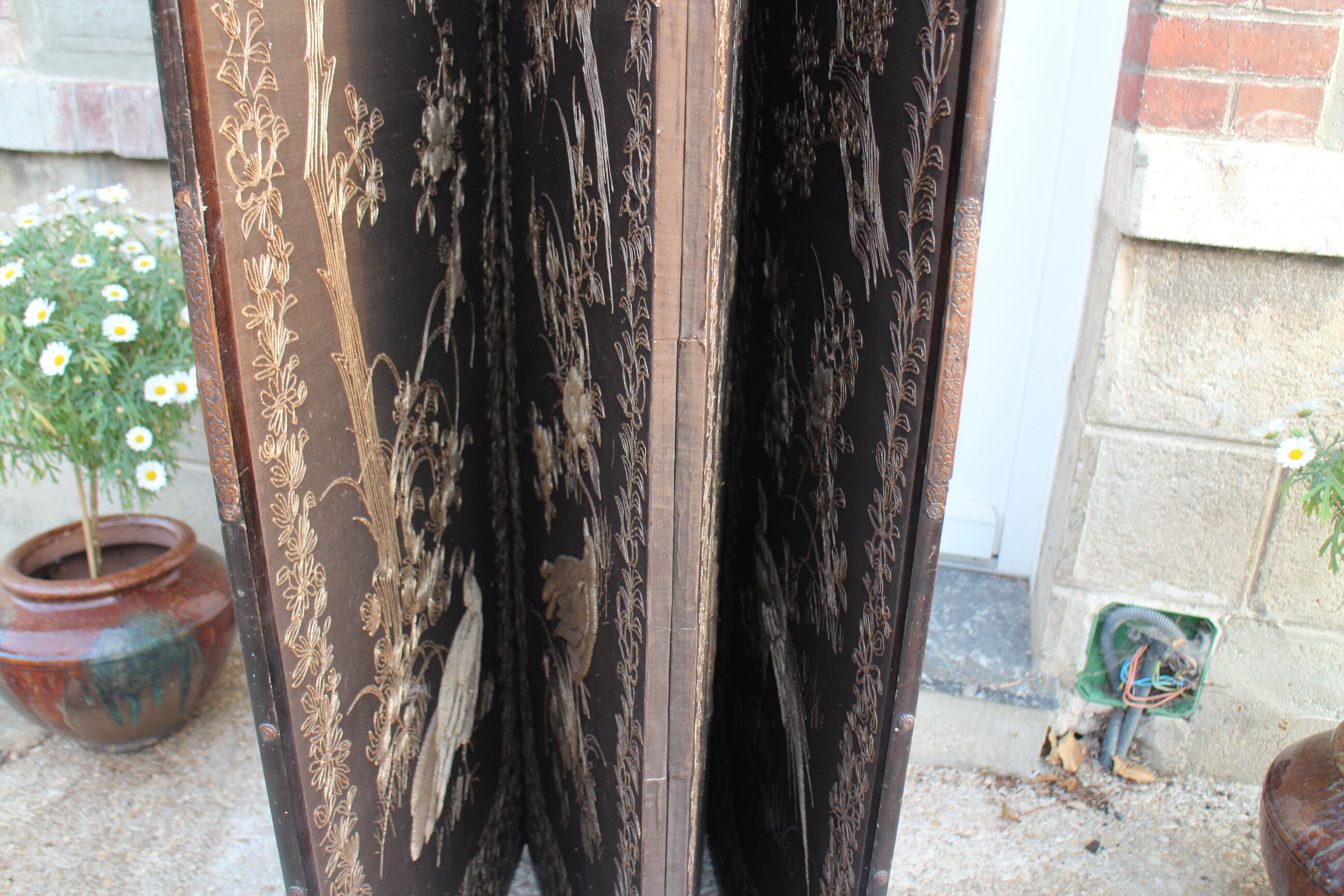 Japanese screen embroidered golden threads