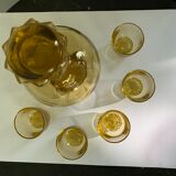 Carafe et verres en verre jaune