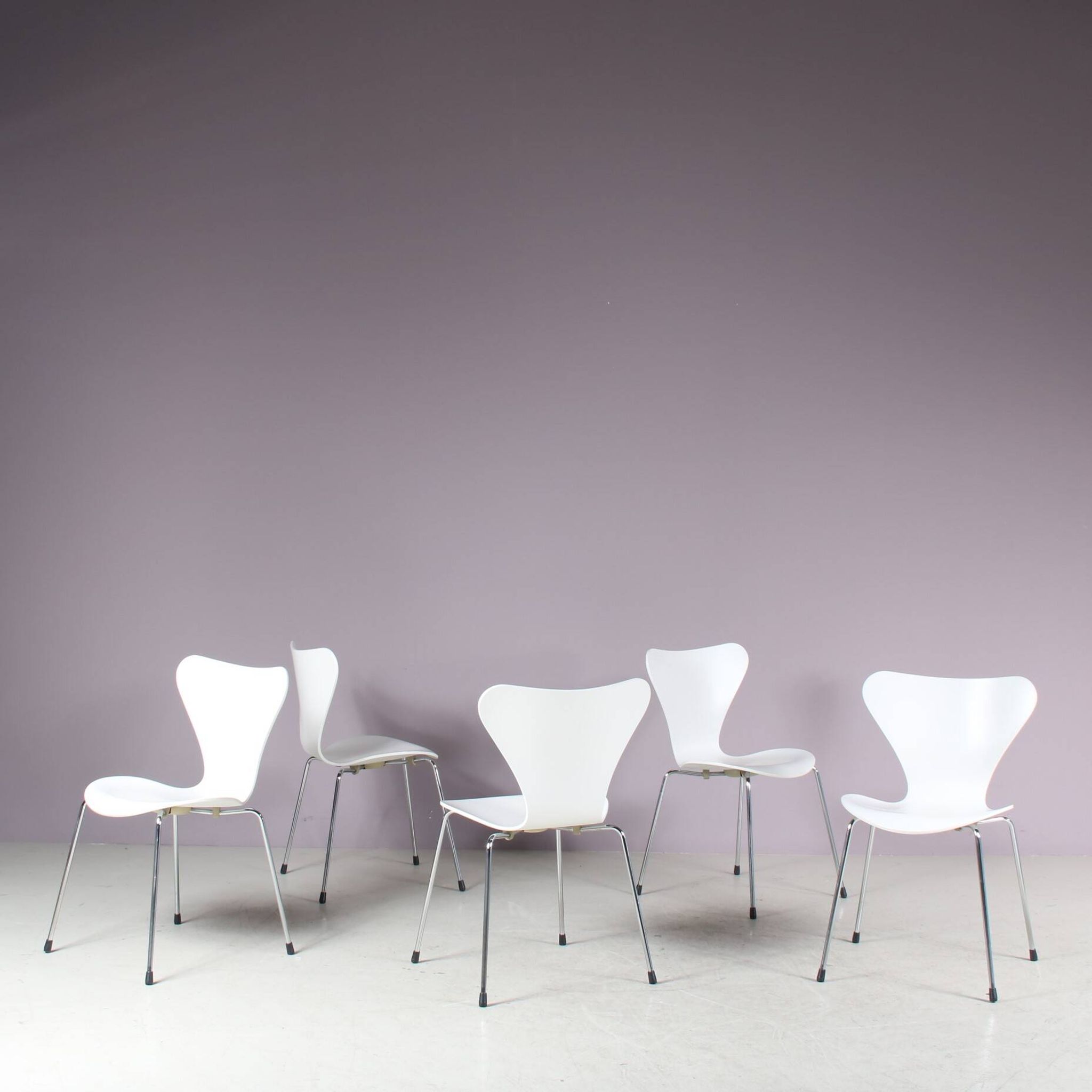 Set of 5 1980s "Butterfly" chairs by Arne Jacobsen for Fritz Hansen, Denmark