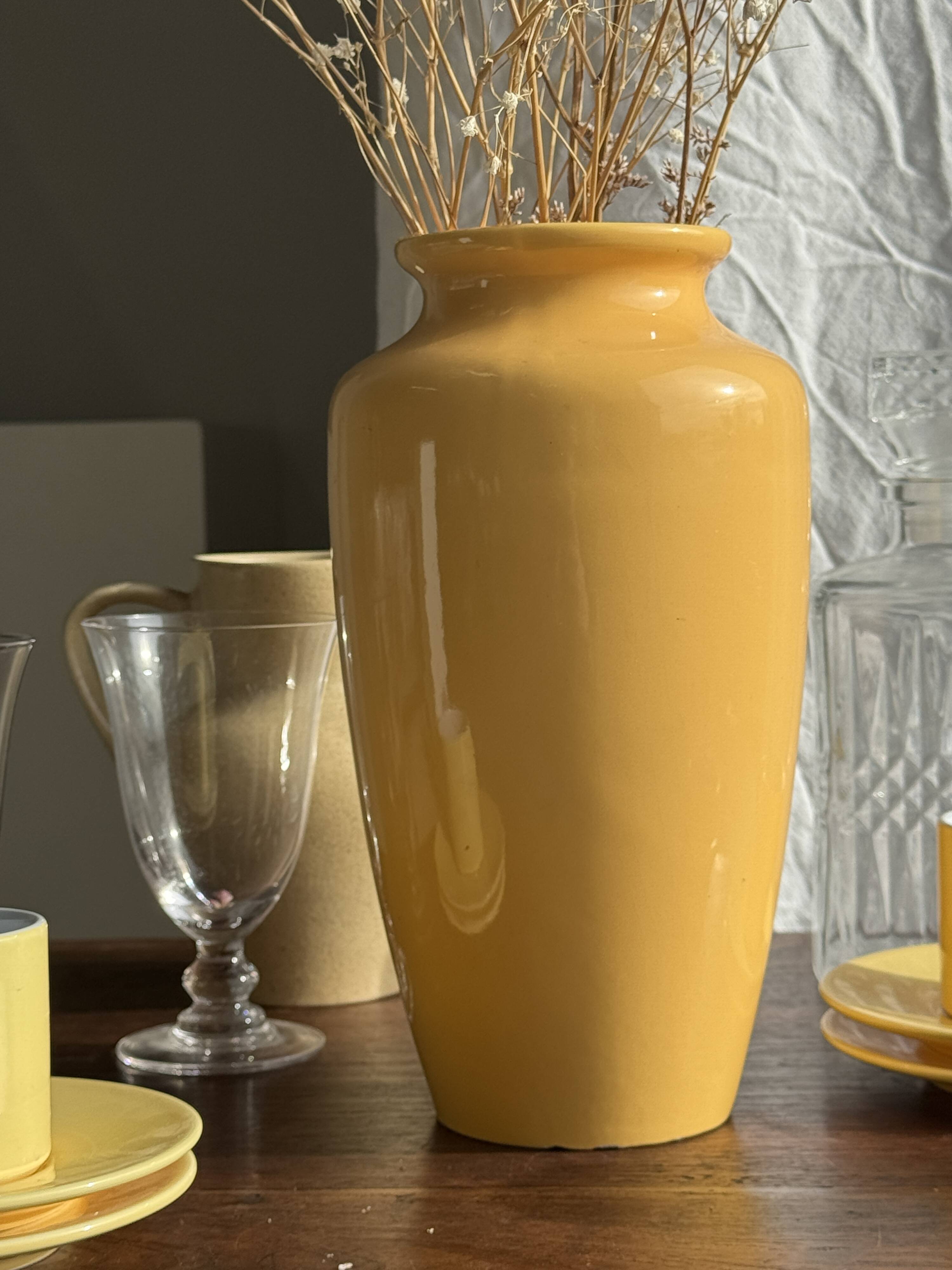 Vase jaune oblong années 90 H26