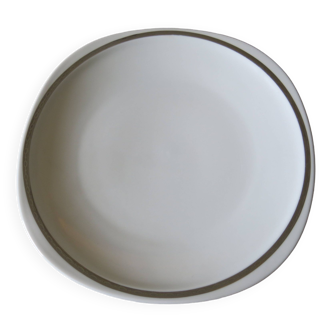 6 assiettes plates en porcelaine de Sologne en très bon état