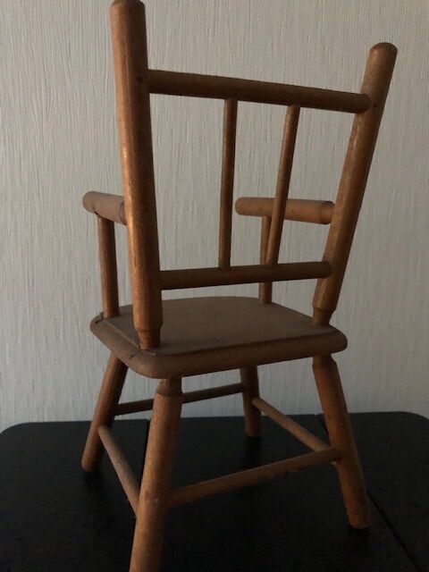 Wooden chair for dolls, early 20th century