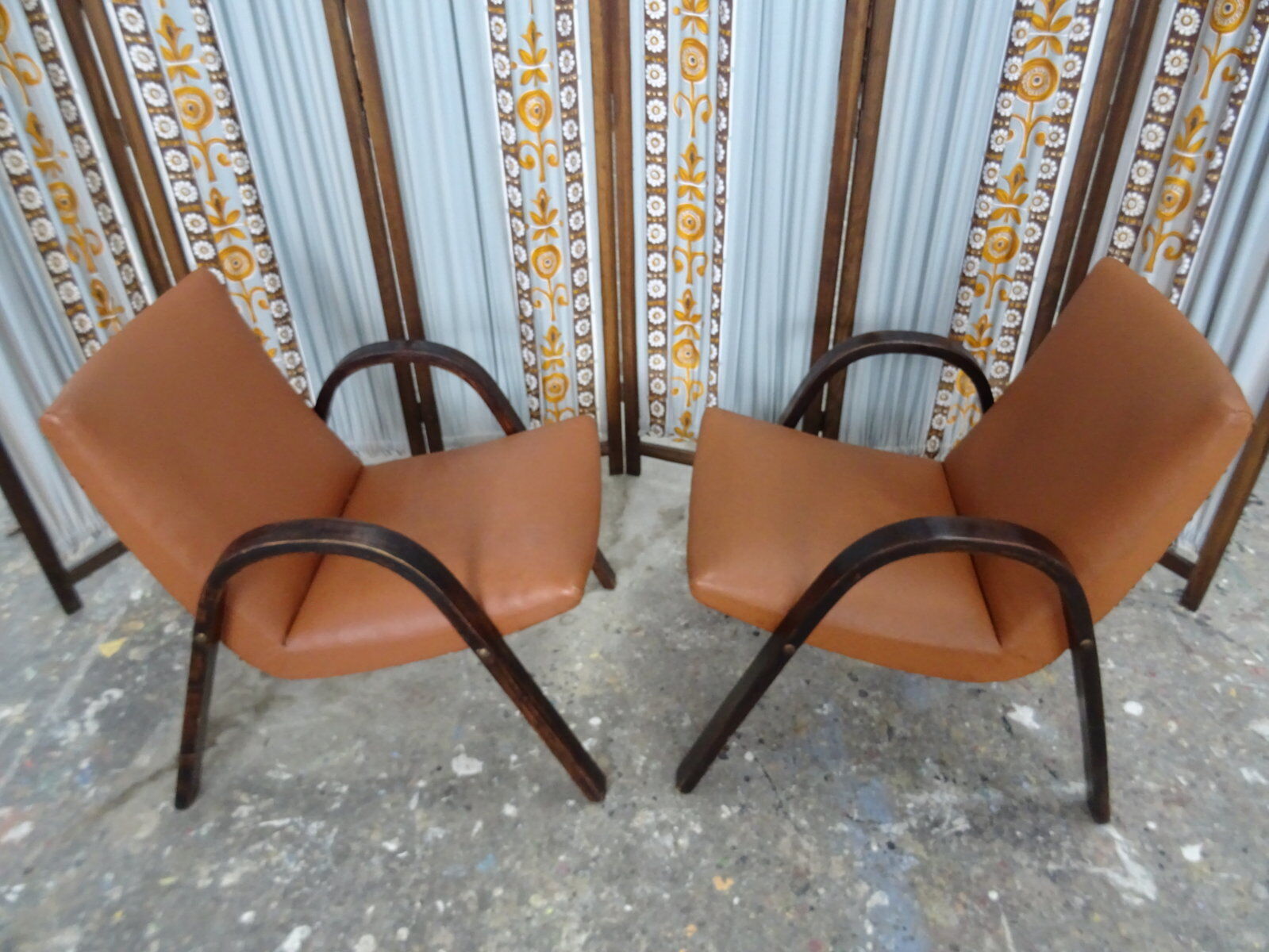 Pair of bow wood Steiner chairs
