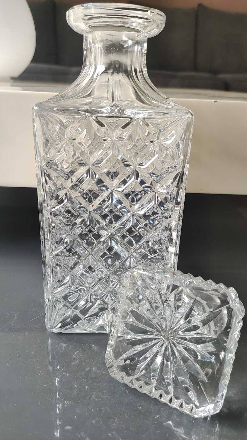 Whiskey decanter in bohemian crystal. boho-chic style. cross/diamond patterns. floral decor. high 25.5 cm