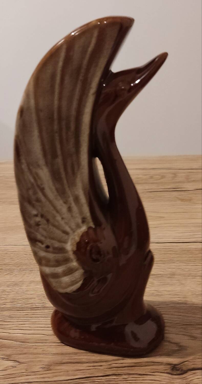 Ceramic soliflore vase with swan decor