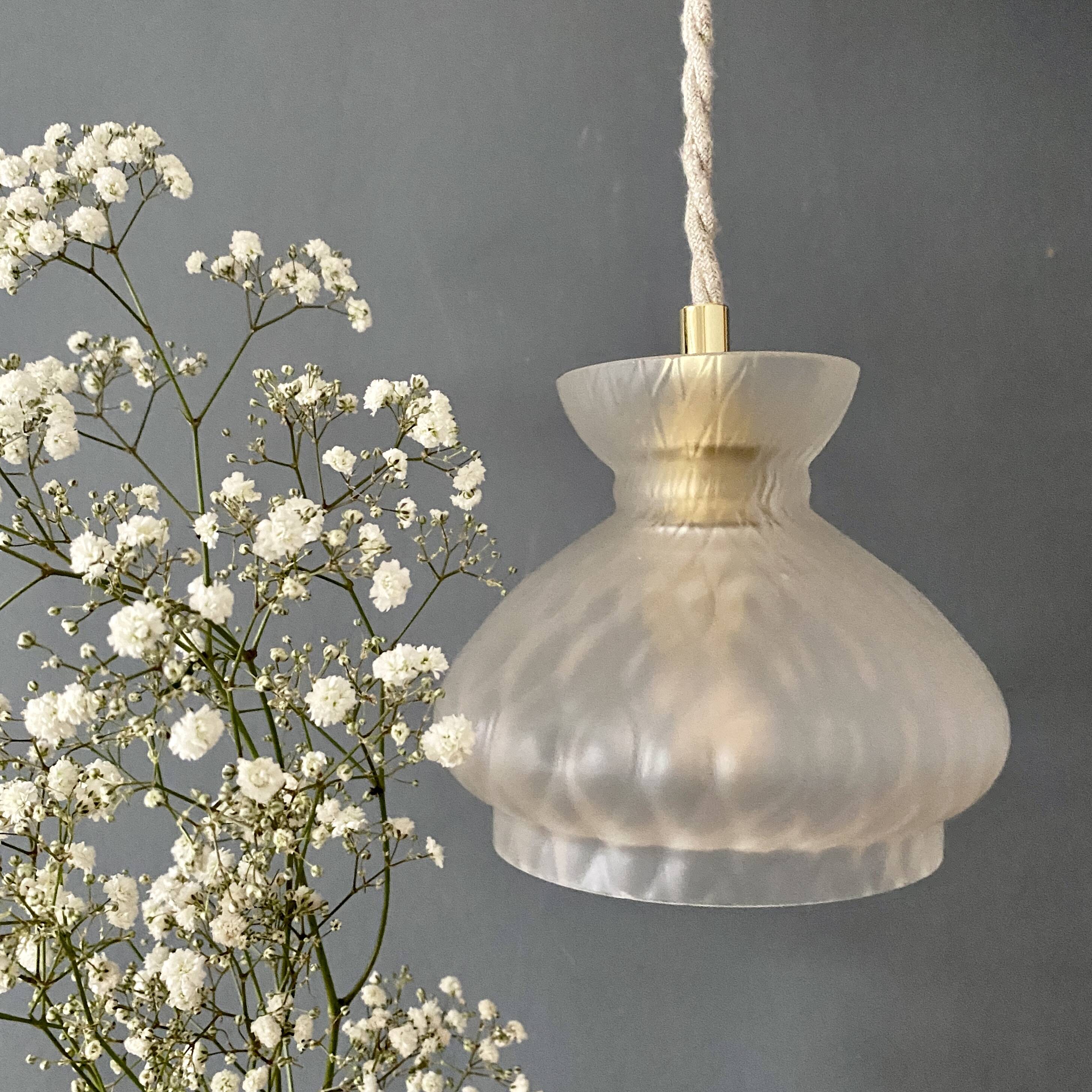 Suspension vintage en verre dépoli