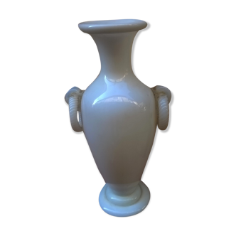 Vase en opaline ancien