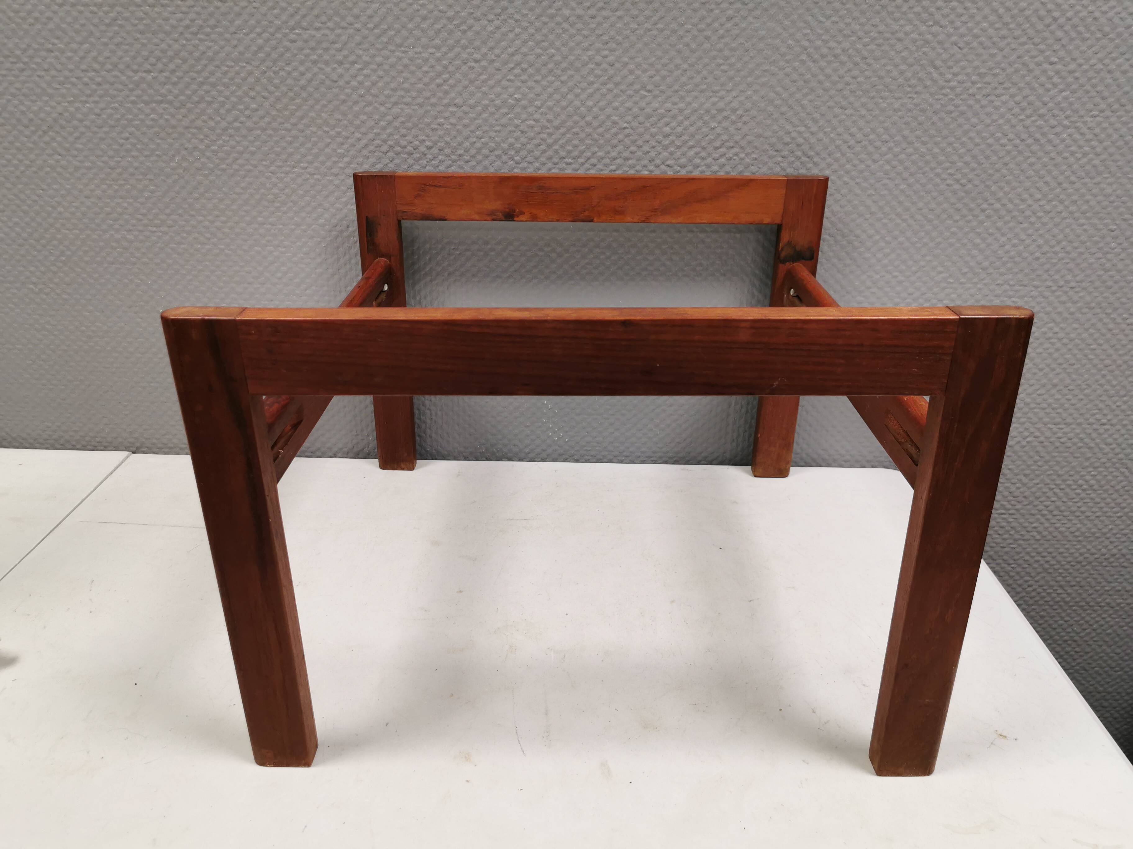 Danish-designed plant box in teak wood 1960s. With a recessed box (insert).