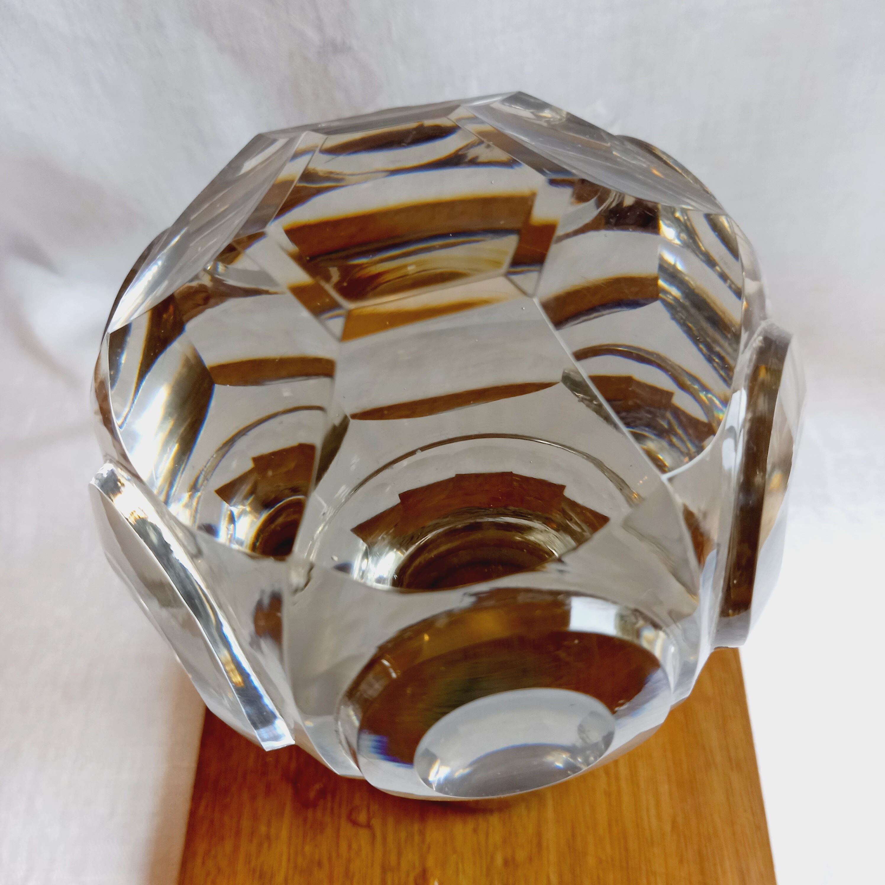 Crystal stairway ball