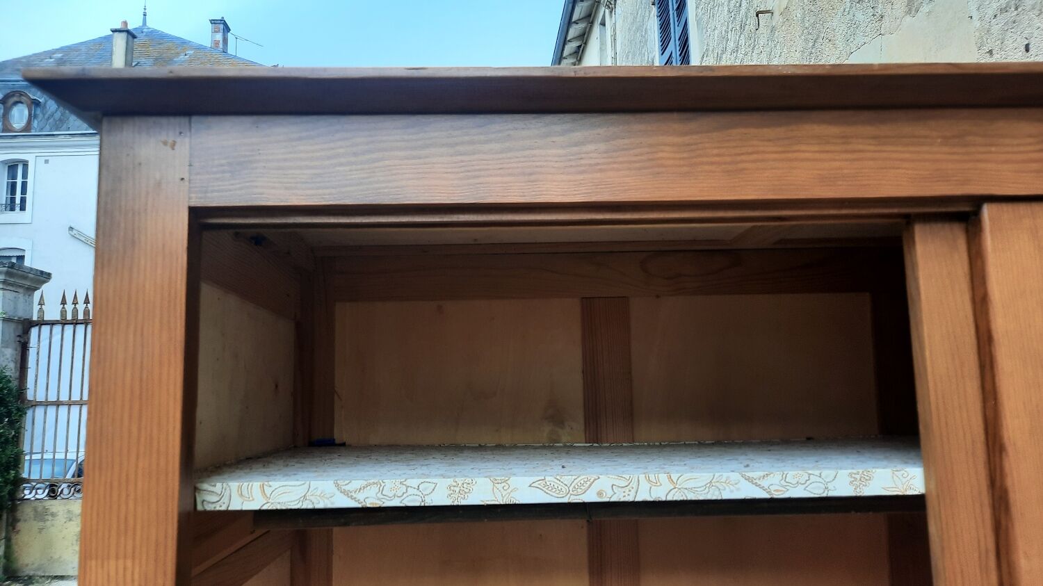 Sliding door wardrobe