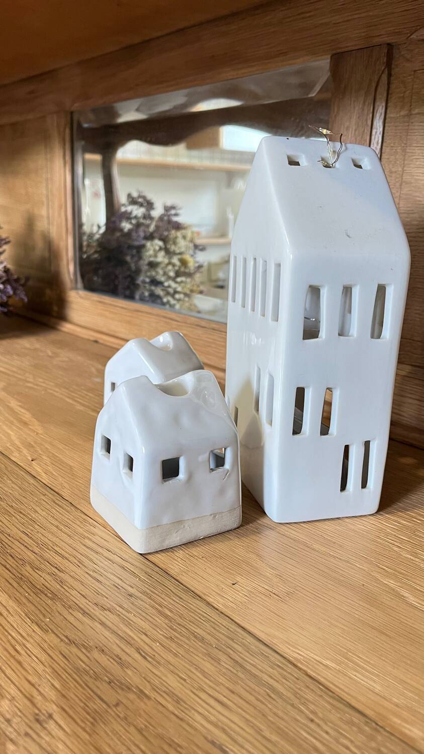 Beveled mirror dresser