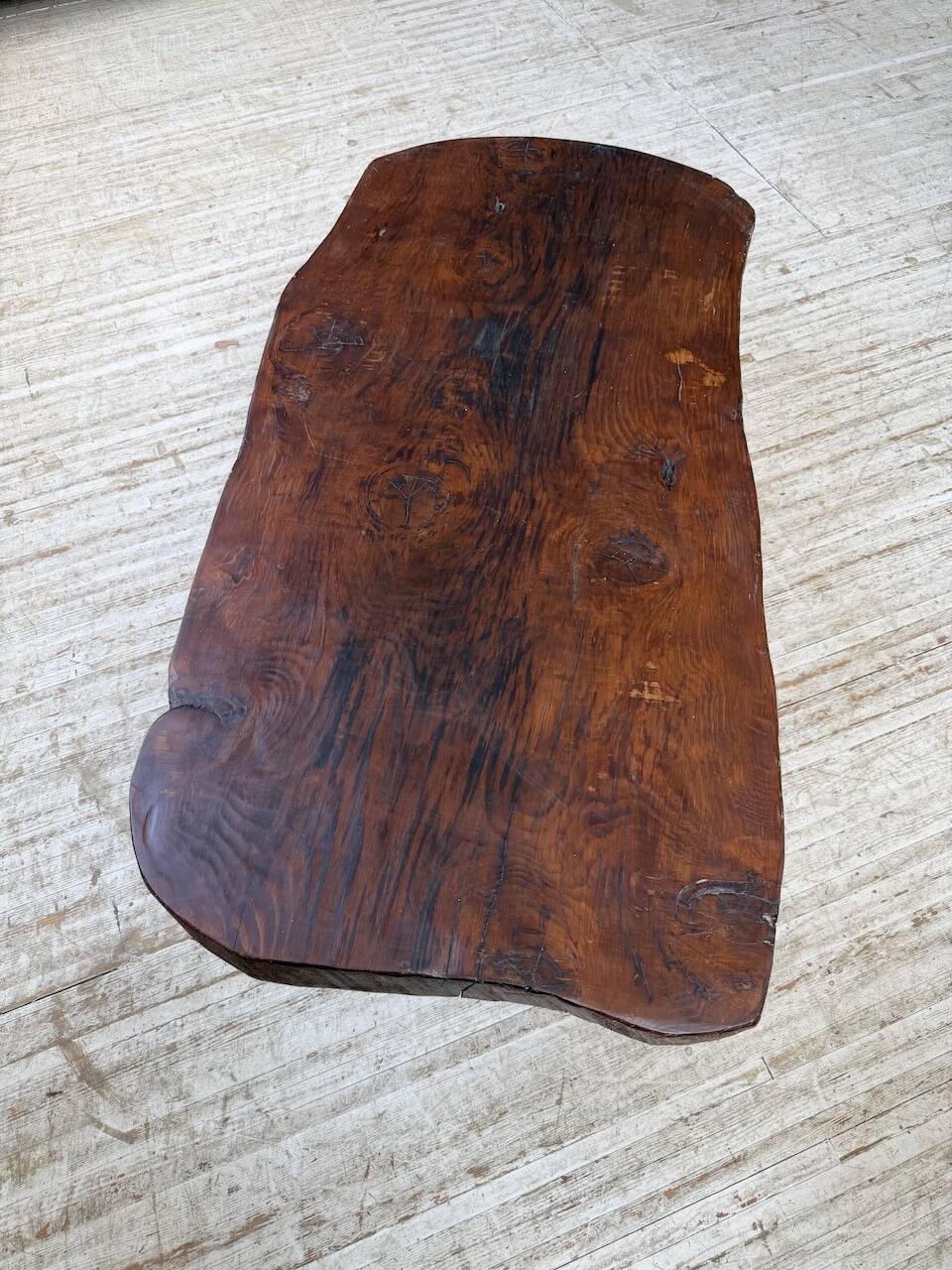 Table basse brutaliste artisanale 1950