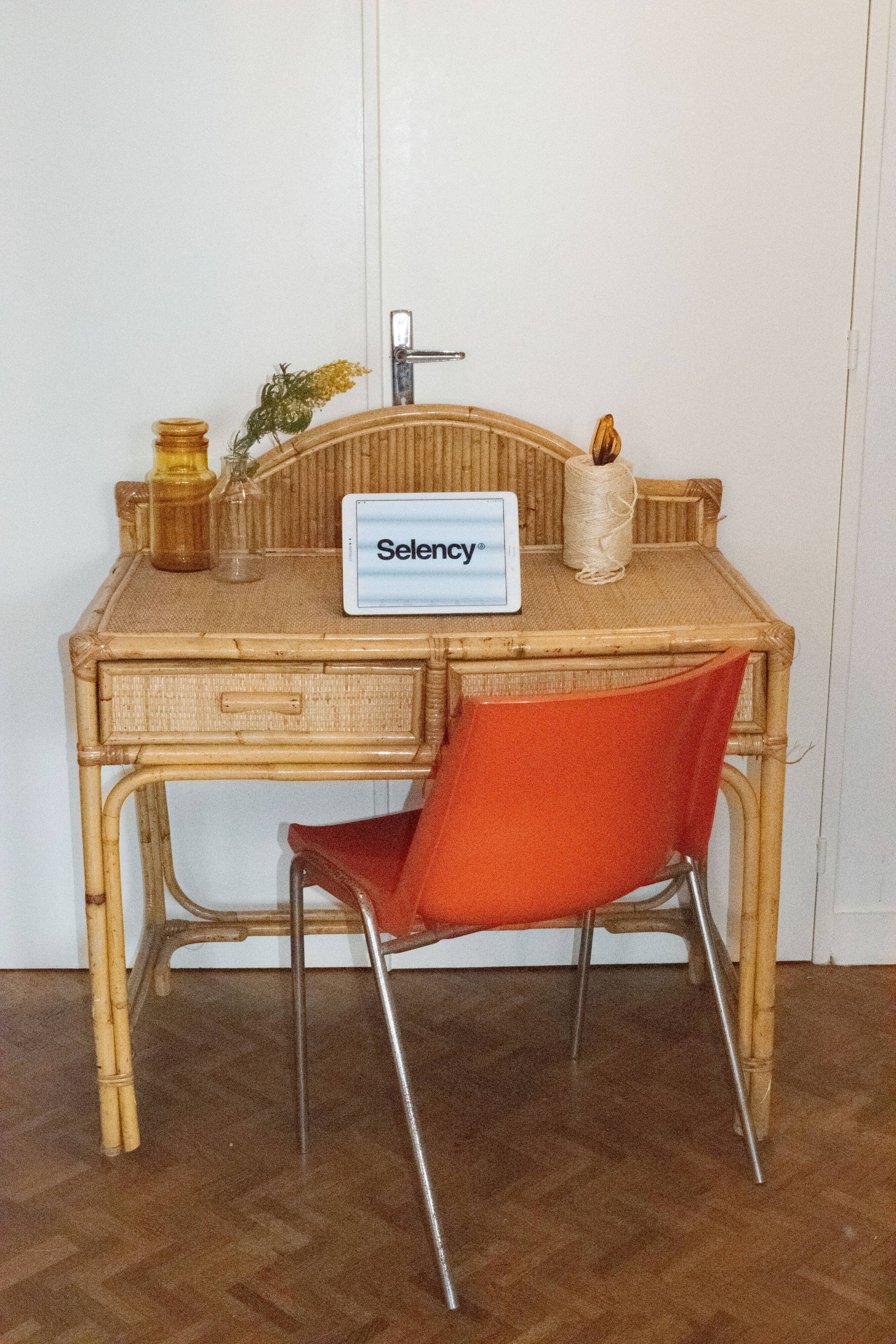 Bureau en rotin