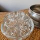 Vase pique-fleur en verre de Reims support étain