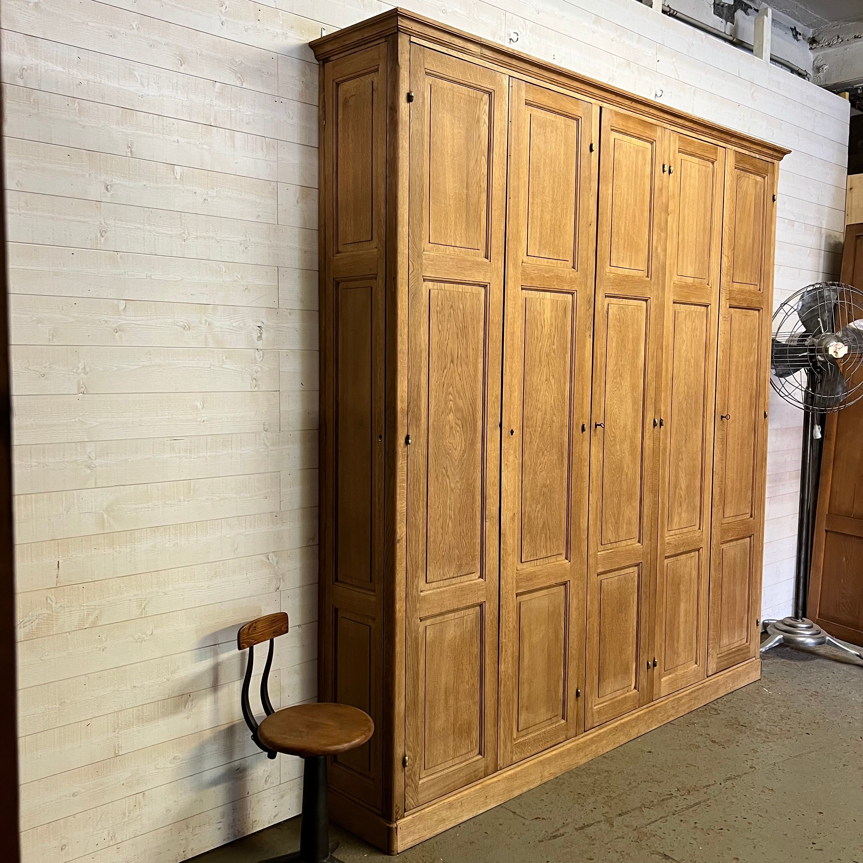 Large oak closet 1920