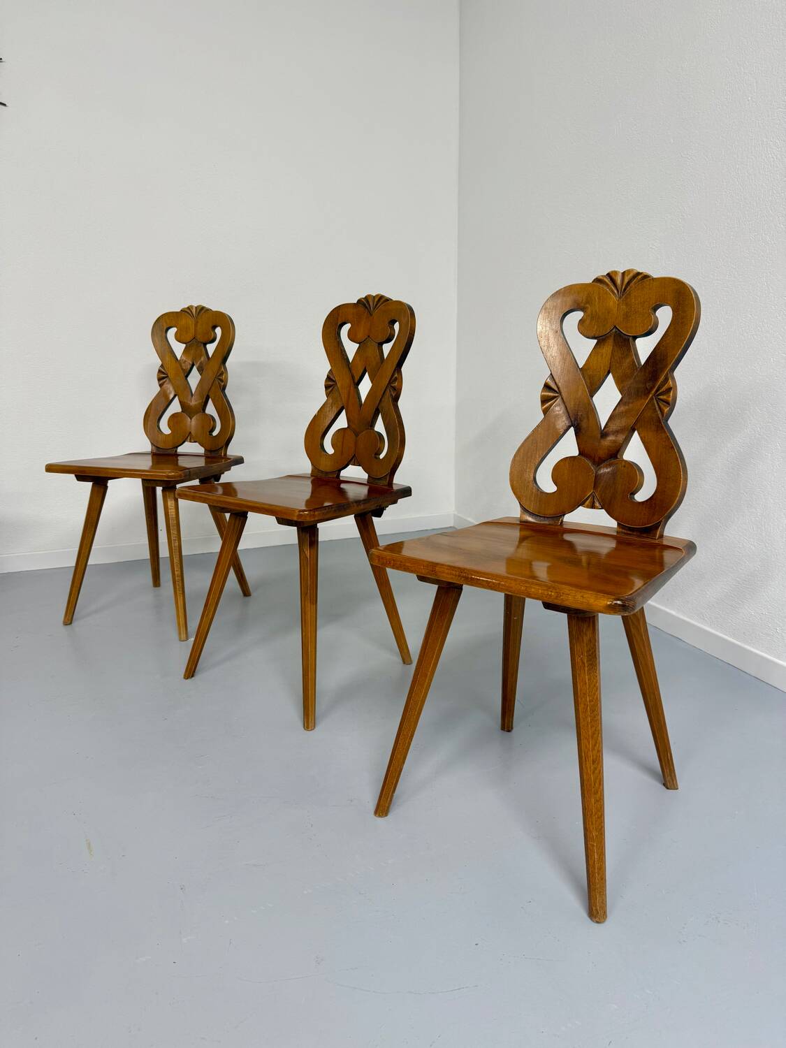 Set of 6 Alsatian double heart chairs in solid oak, early 20th century