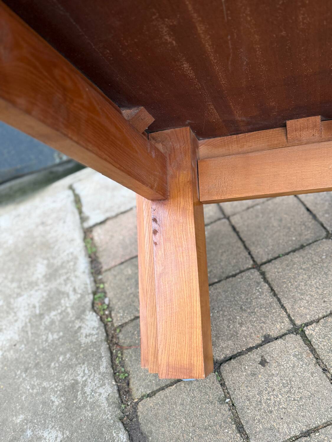 Vintage coffee table in solid elm from the 1970s.