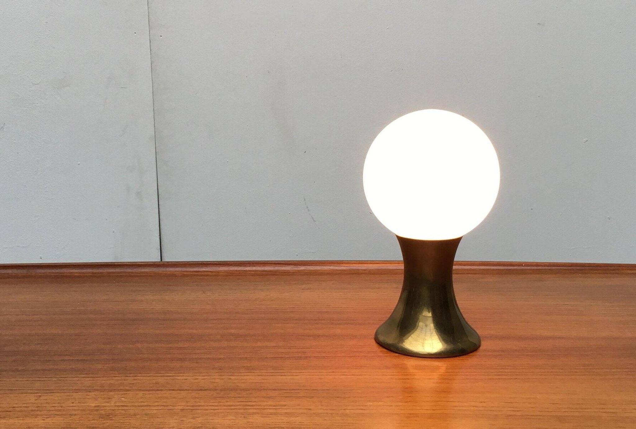 Lampe de table milieu du siècle